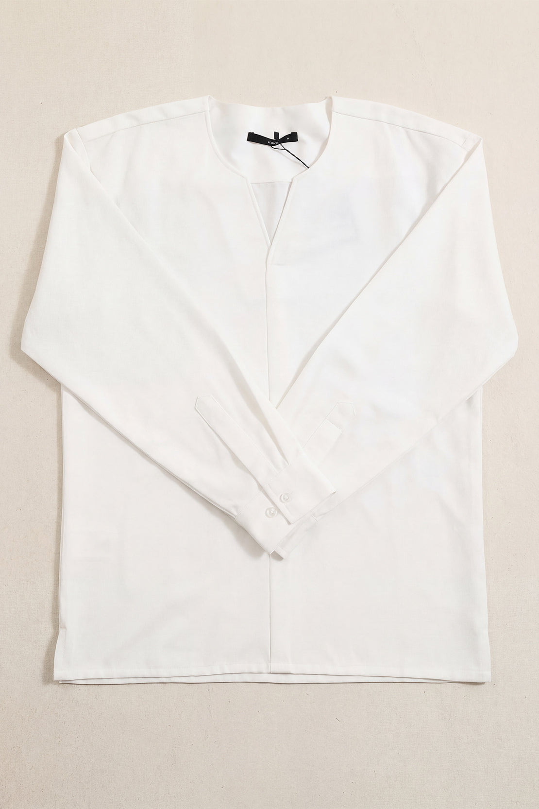 KOKO Pure-Ease Relaxed V-Neck Shirt – Beige,Black & White