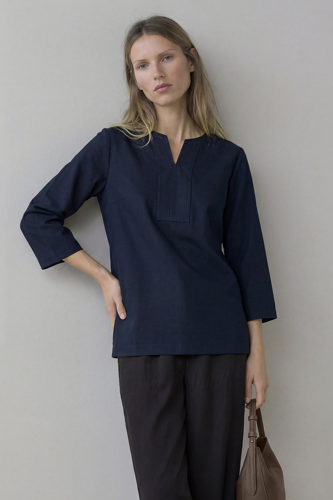 KOKO Pure-Ease Relaxed V-Neck Top – Navy