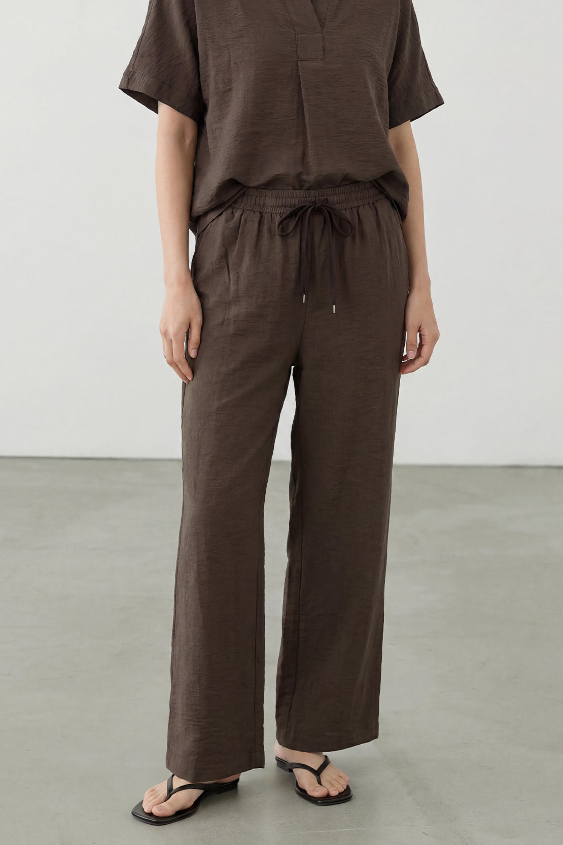 KOKO Cloud Muslin V-Neck Shirt & Relaxed Pants – Brown