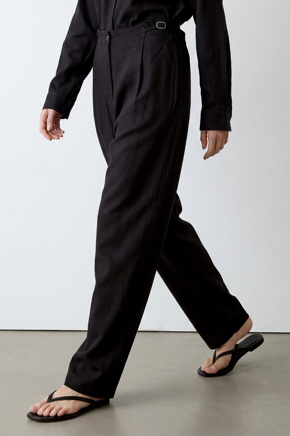 KOKO Modern Weave Buckle Pants – Black