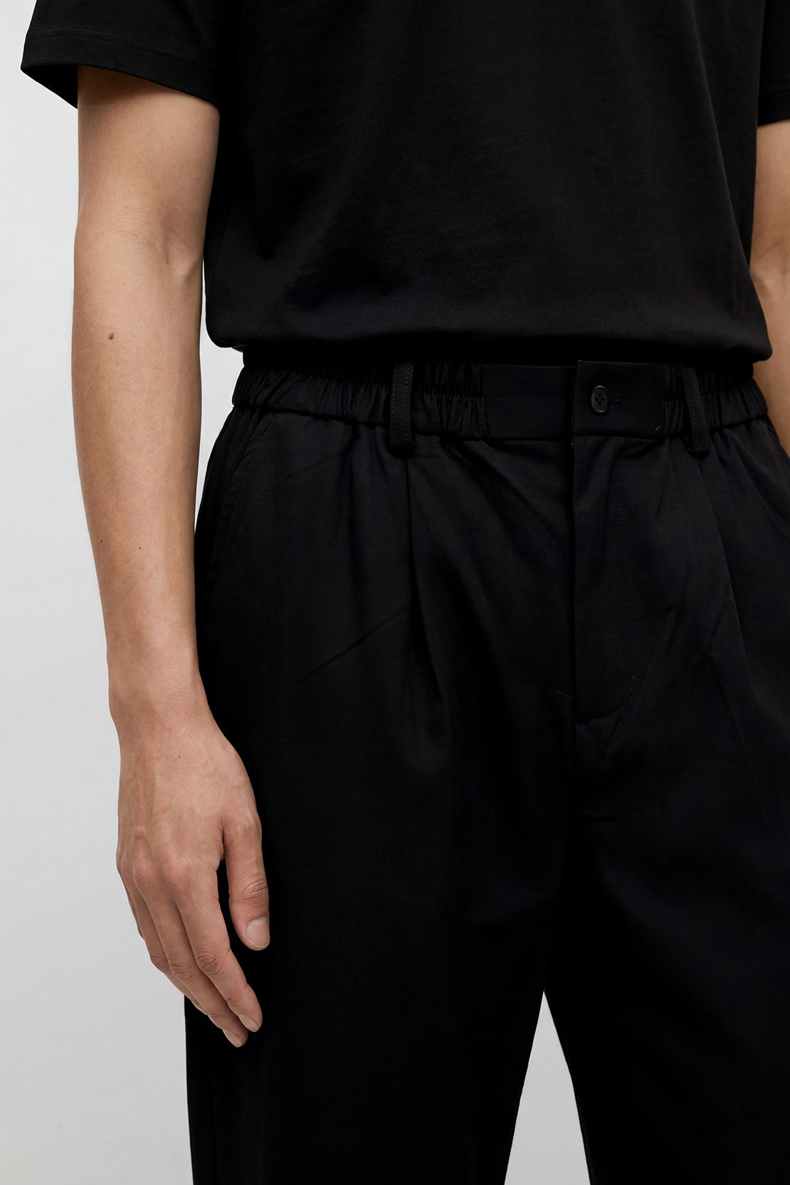 KOKO Light Knit Straight Fit Pants – Black