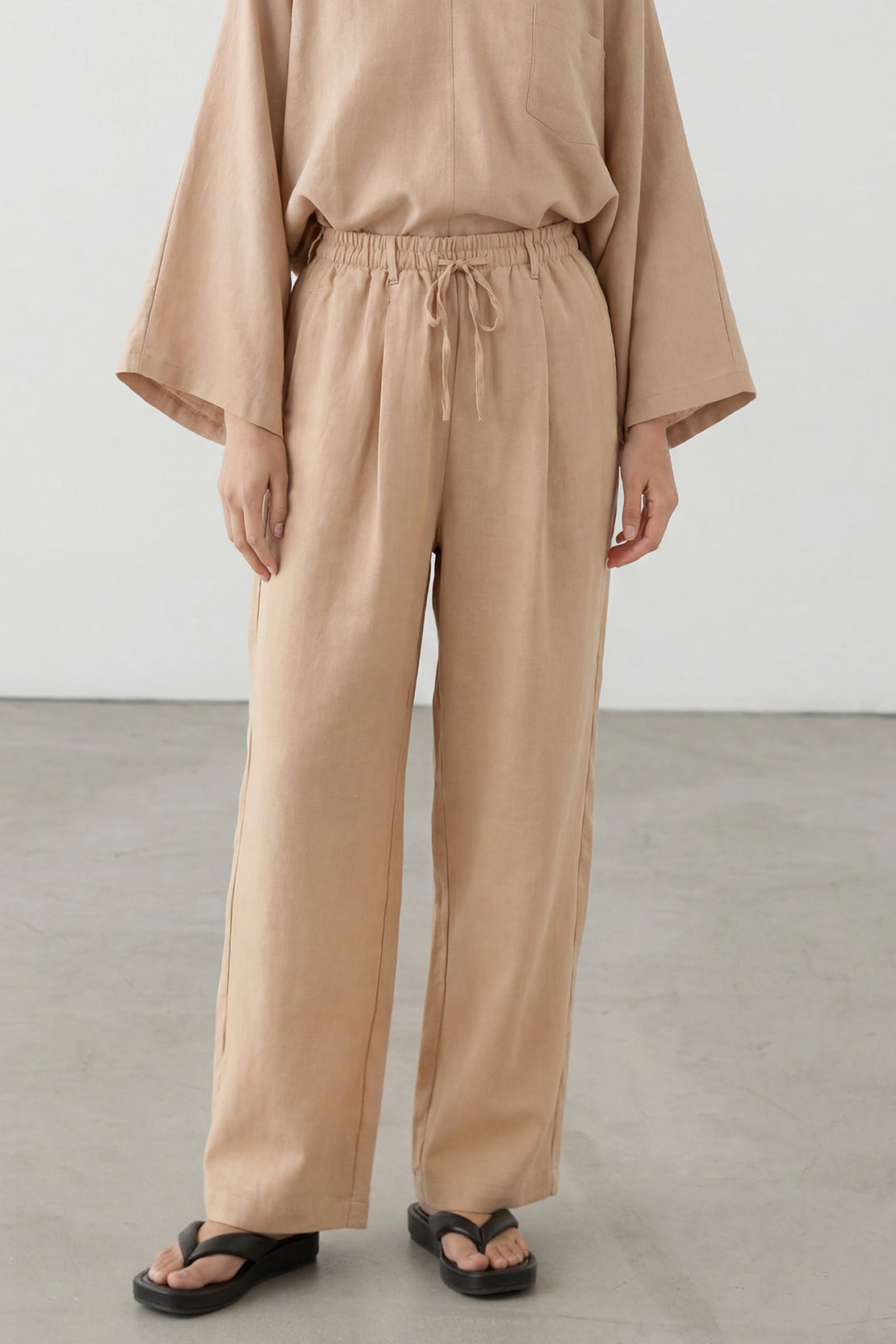 KOKO Pure Linen V-Neck Top & Relaxed Trousers – Dark Beige