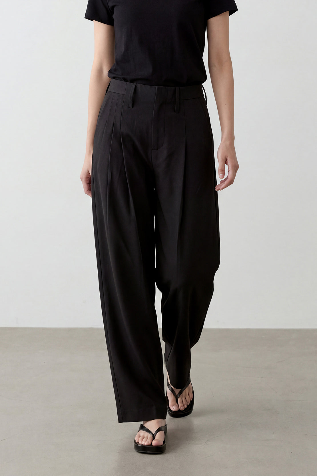 KOKO Modern Weave Straight-Fit Pants – Black