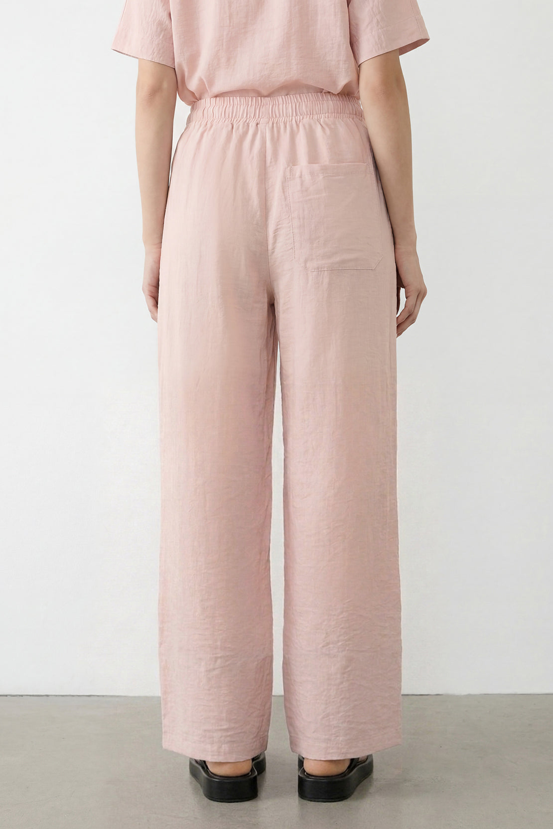 KOKO Cloud Muslin V-Neck Top & Relaxed Pants – light pink
