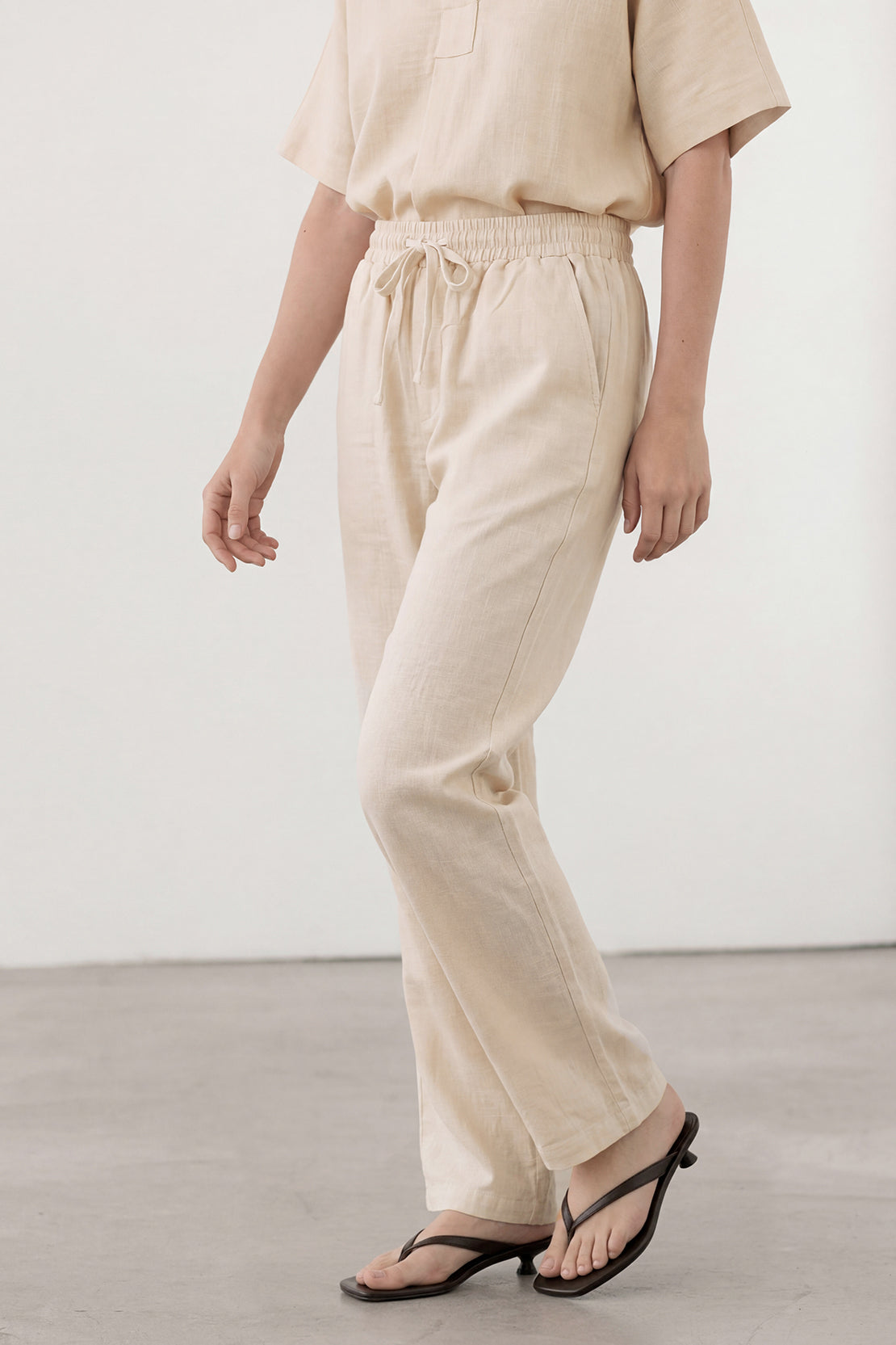 KOKO Linen Blend V-Neck Top & Wide-Leg Bottom – Apricot