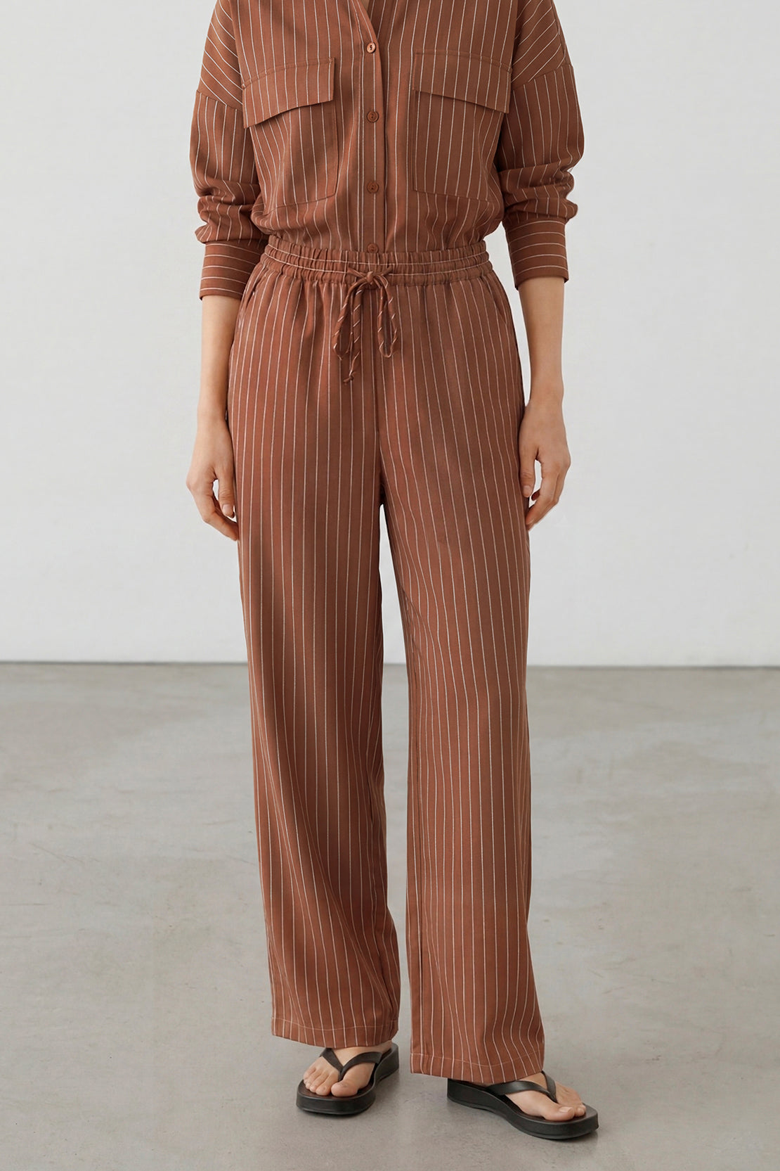 KOKO Linen Blend Relaxed Wide-Leg Pants – Rusty Brown