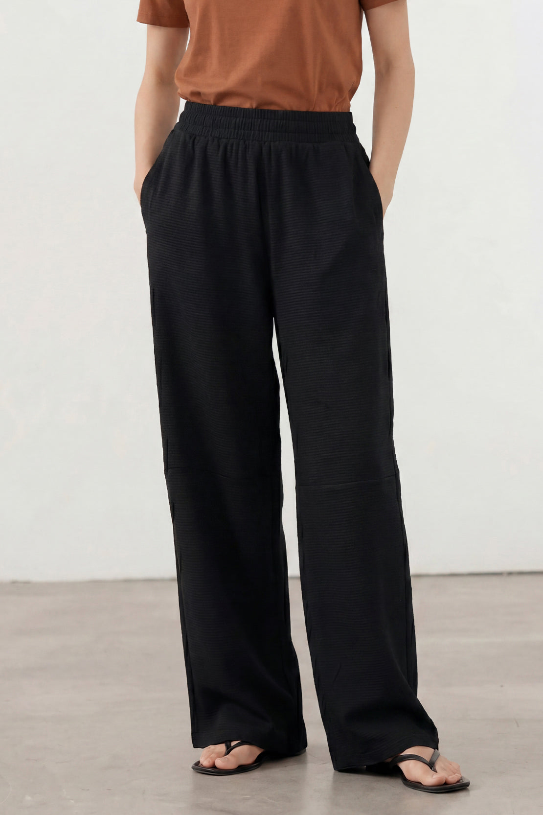 Koko Textured Knitted Wide-Leg Pants – Black
