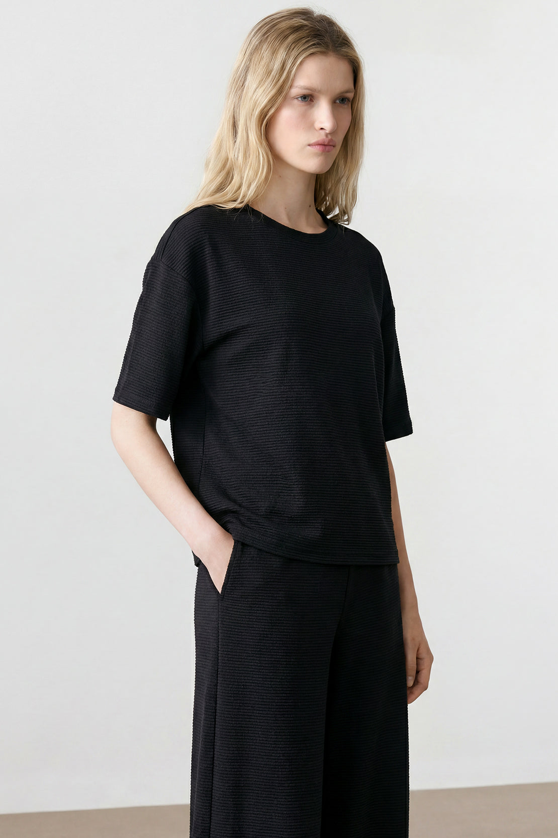 KOKO Textured Knit Boxy Fit Crew Neck Tee – Black