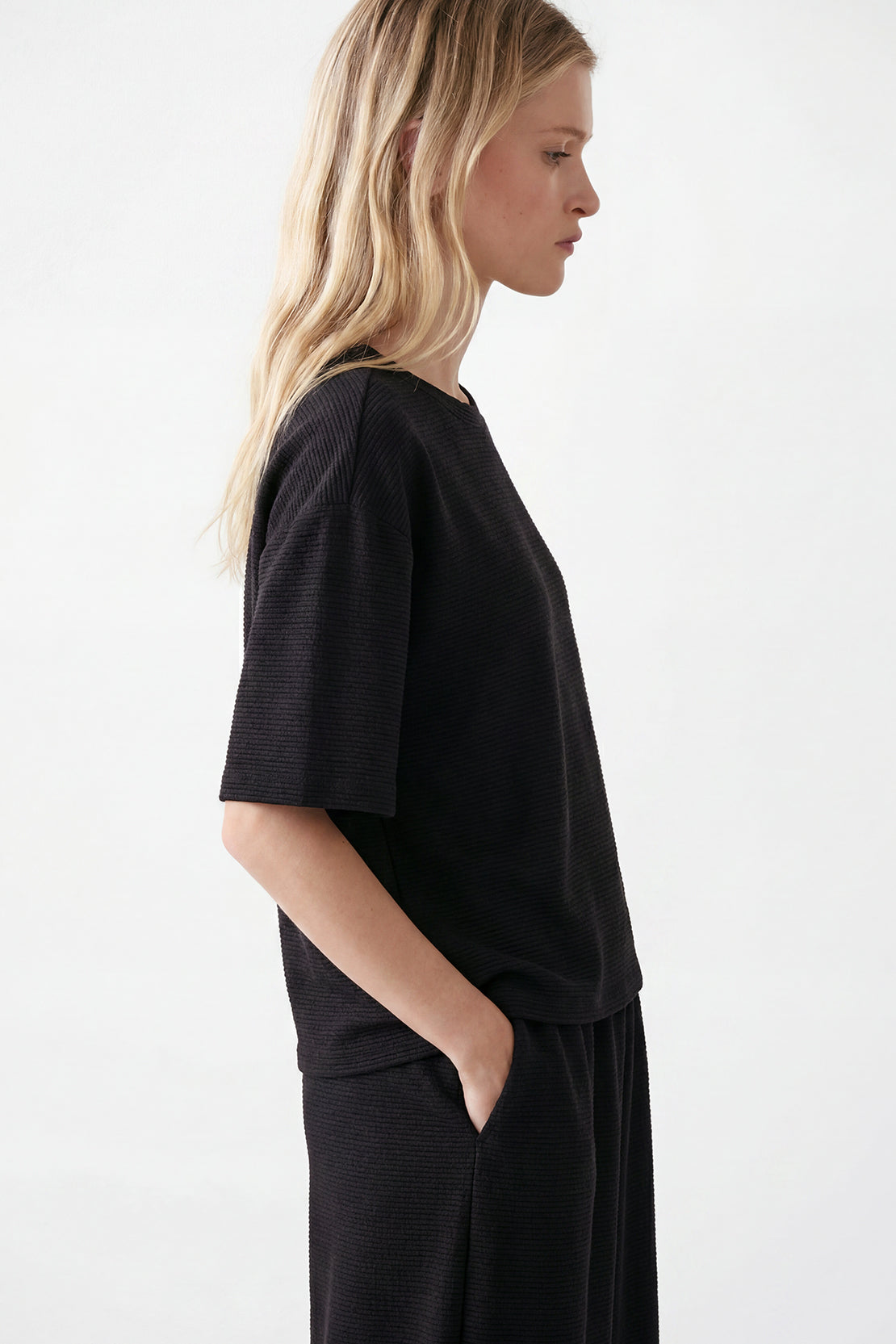 KOKO Textured Knit Boxy Fit Crew Neck Tee – Black