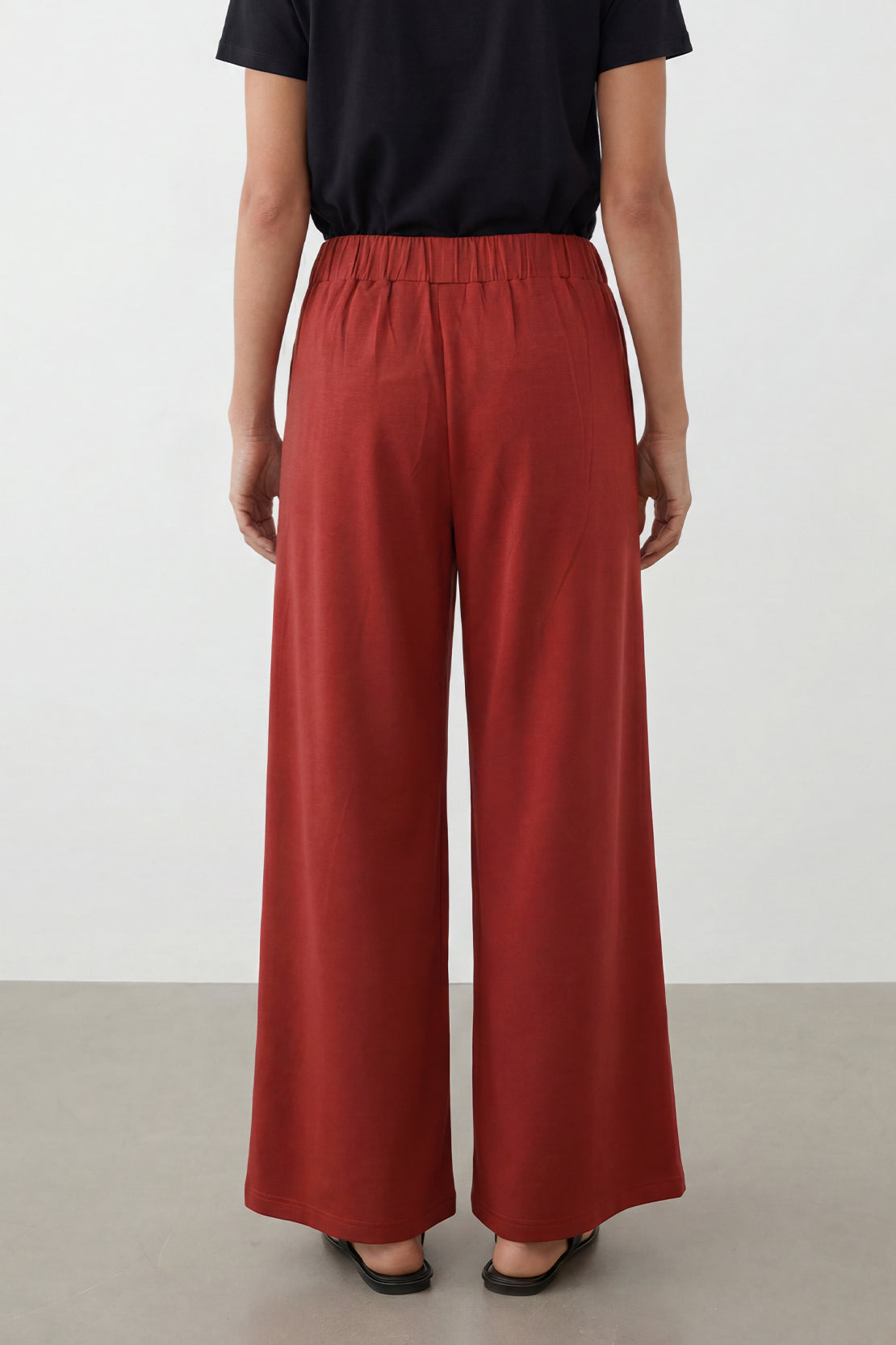 KOKO Modal Blend Pleated Wide-Leg Pants – Rust