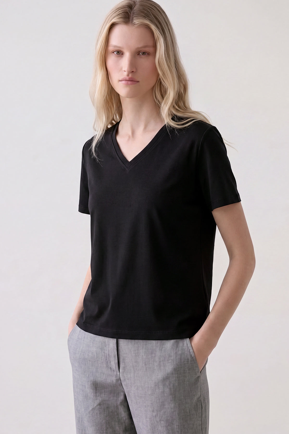 KOKO Sorona Modal V-Neck T-Shirt – Black