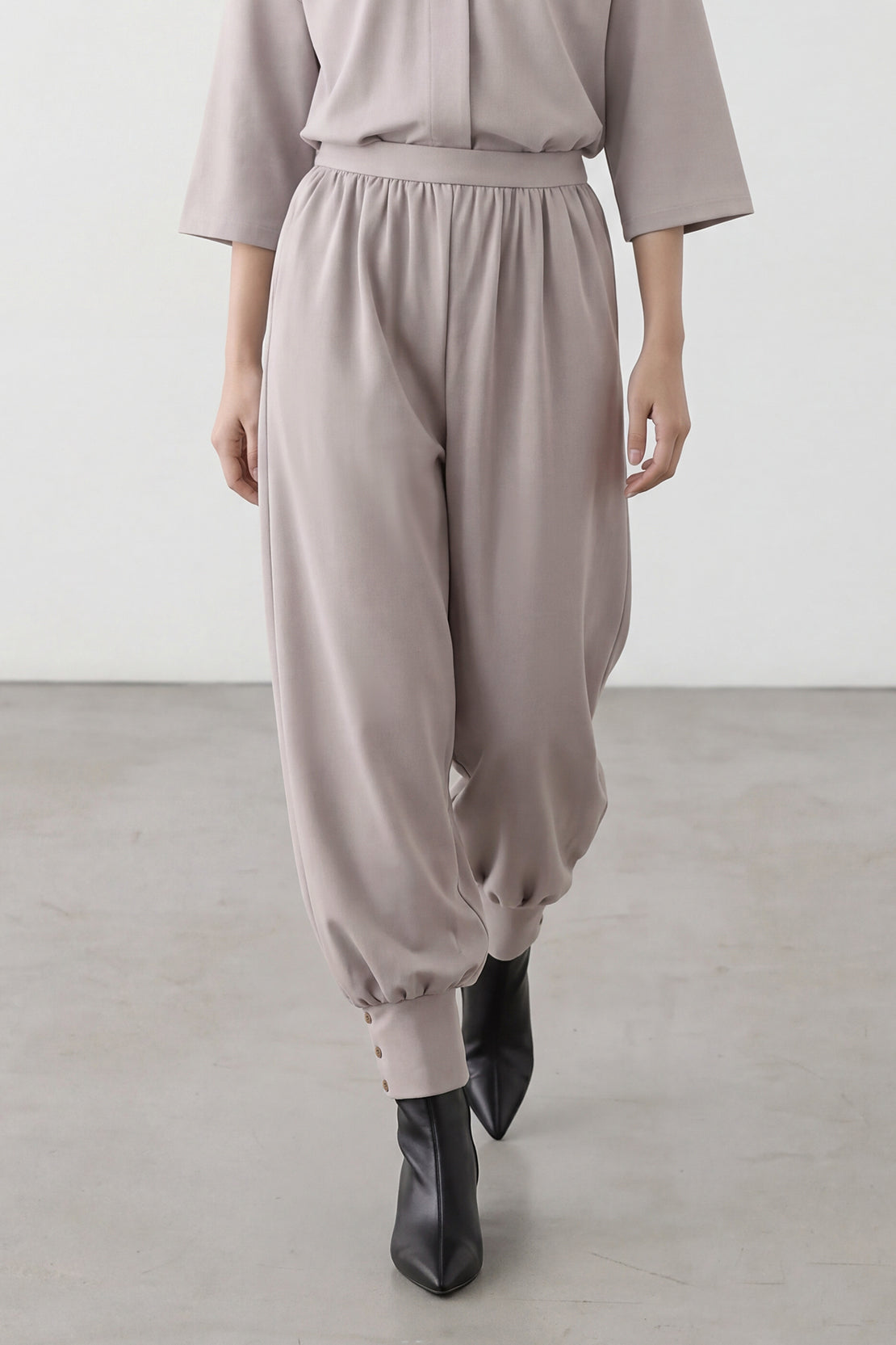 KOKO Feather Cotton Balloon Cuff Pants