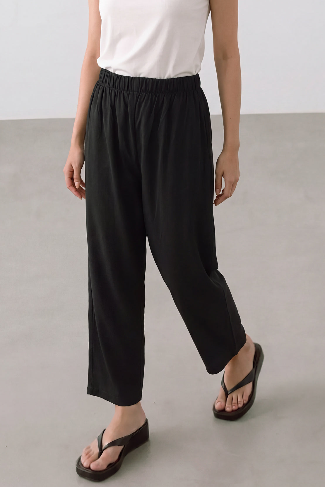 KOKO Air Weave Cropped Pants