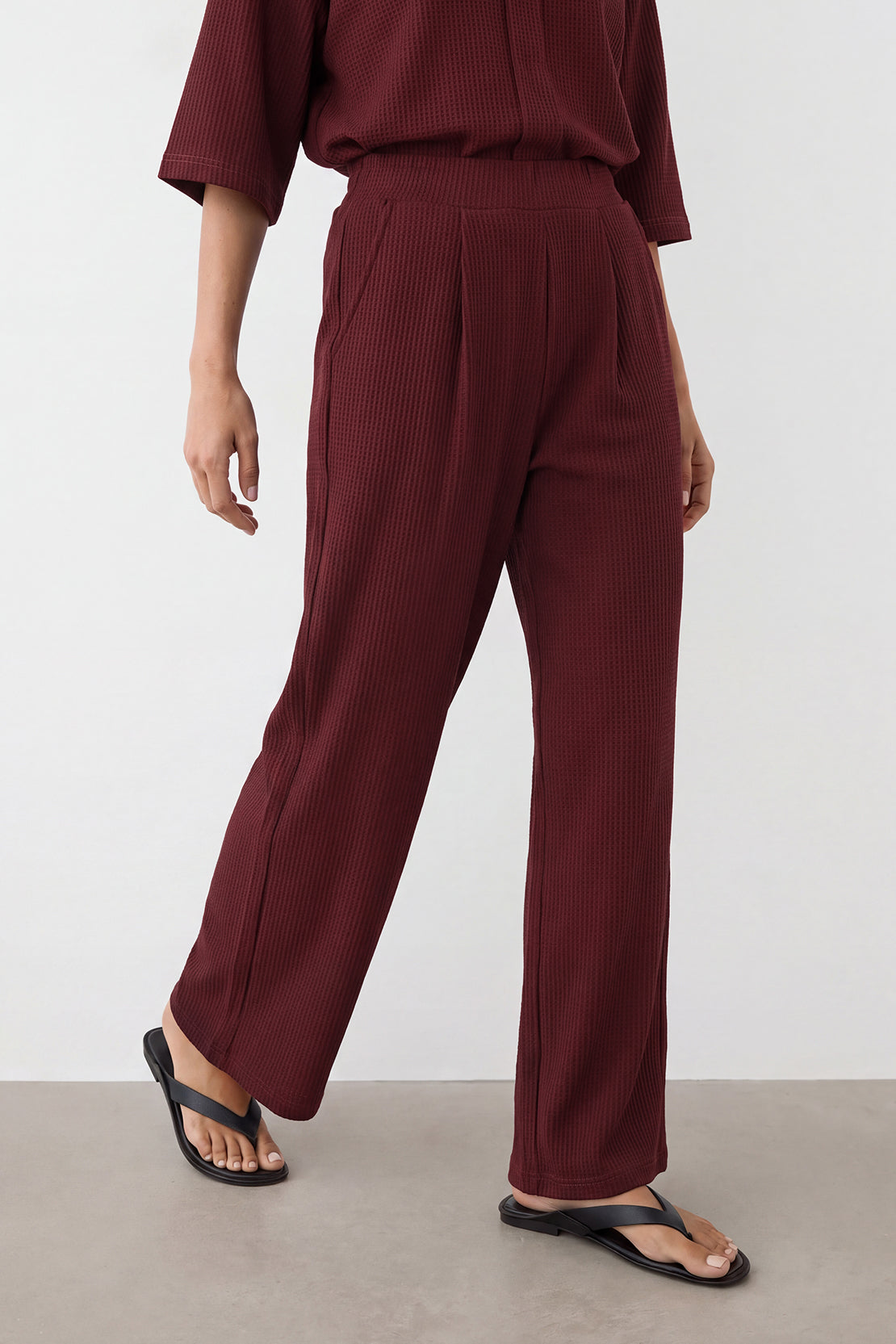 KOKO Structured Knit Pleated Straight Fit Pants – Deep Wine