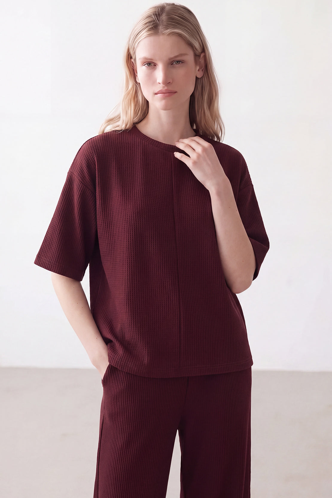 KOKO Structured Knit Drop Shoulder Top – Deep Wine