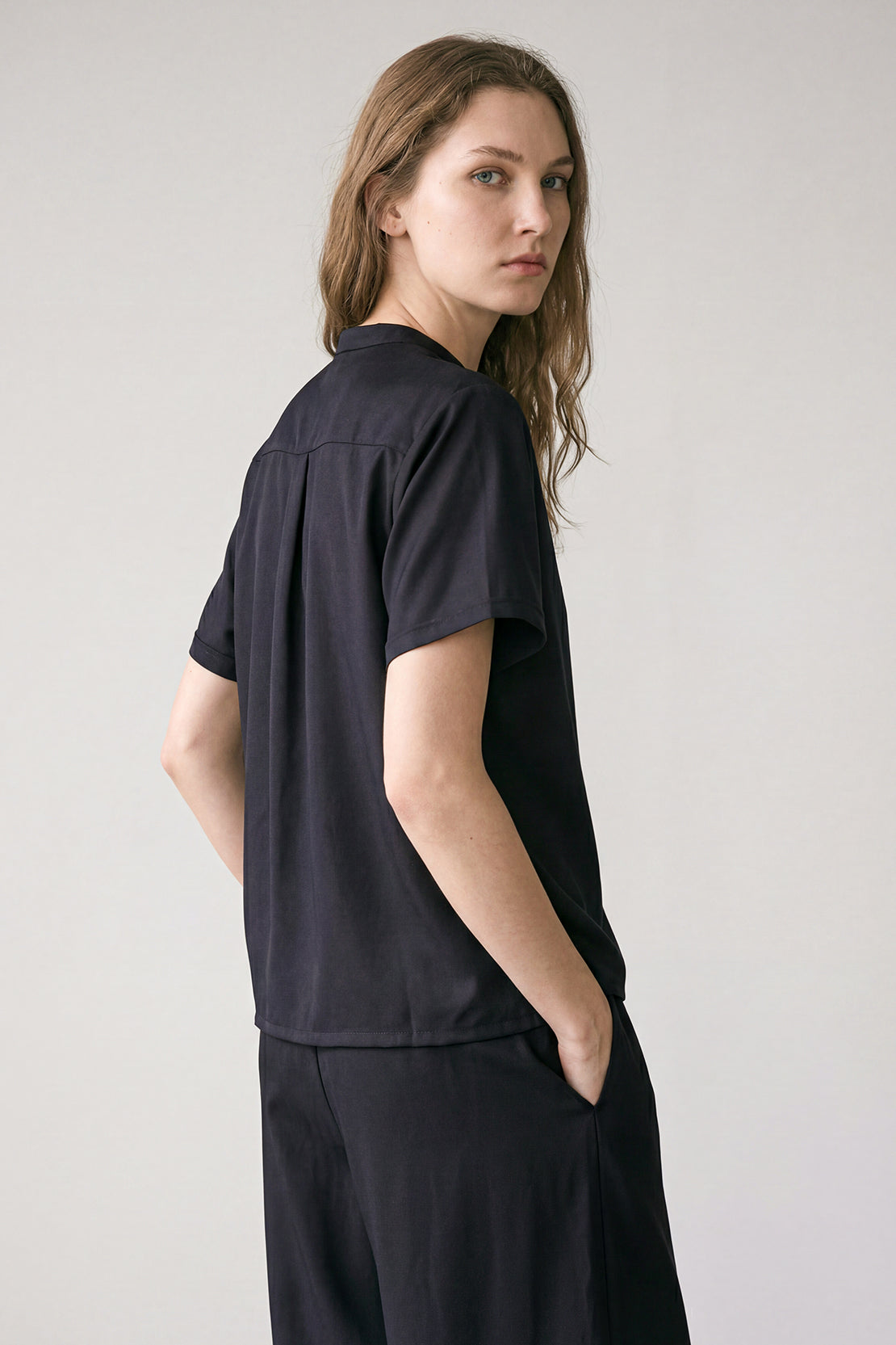 KOKO Pure-Ease Button-Down Shirt – Black & Beige