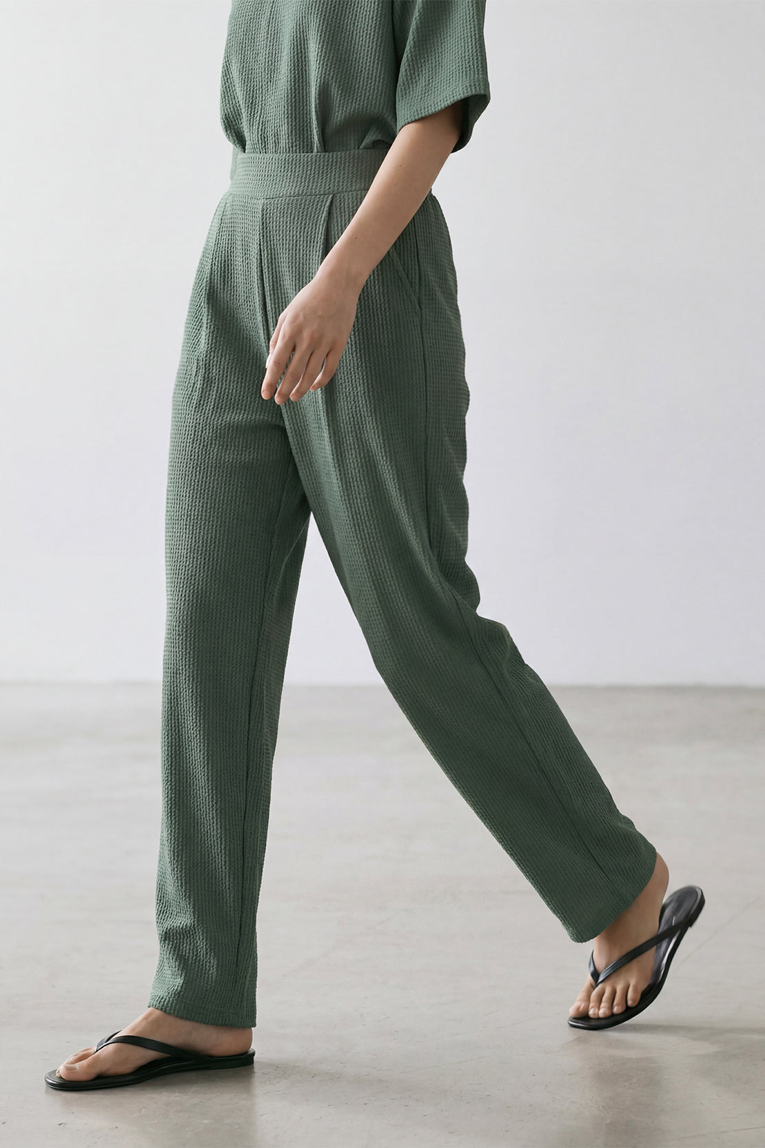 KOKO Structured Knit Trouser – Olive