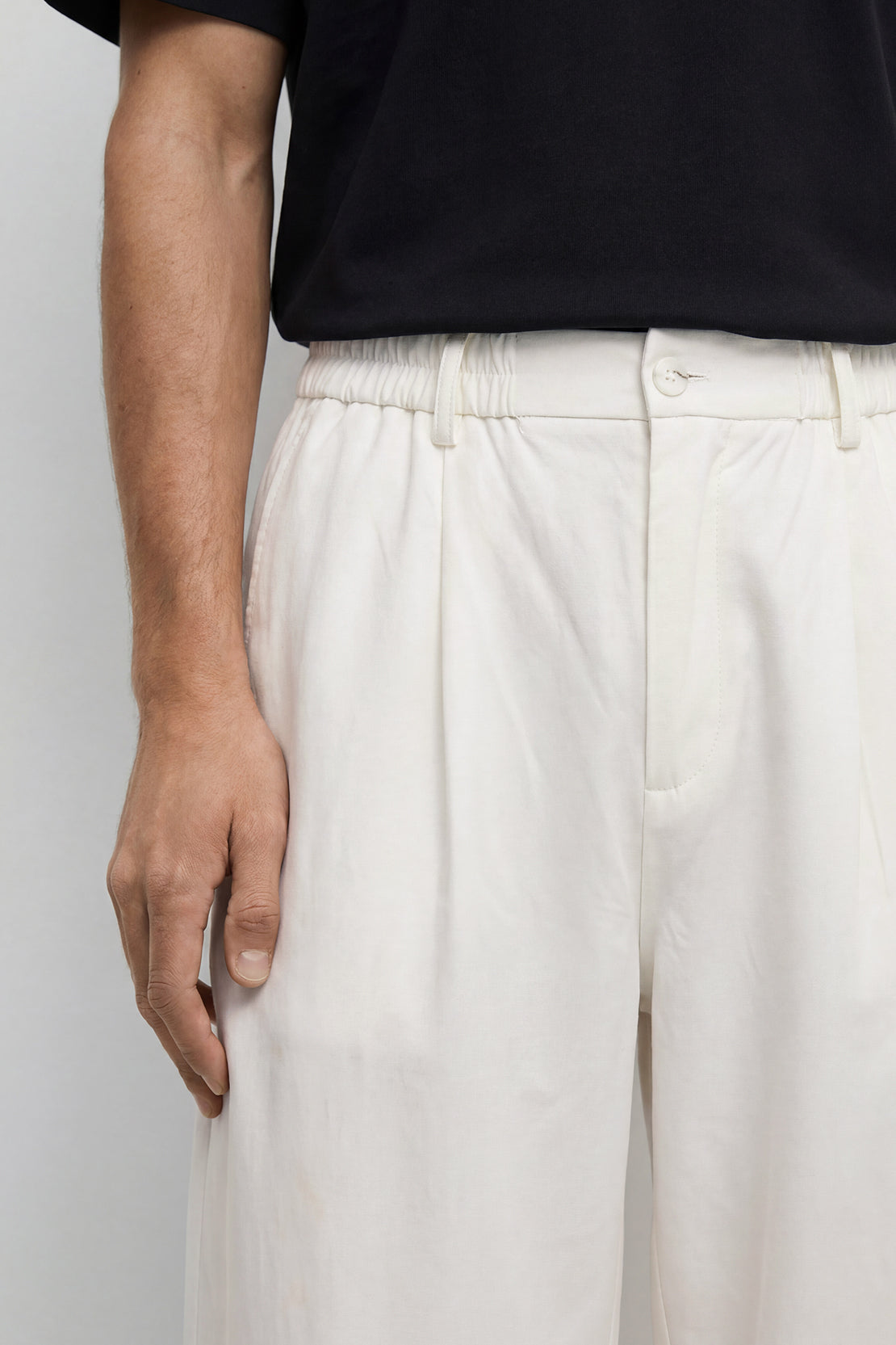 KOKO Light Knit Straight Fit Pants – Off White