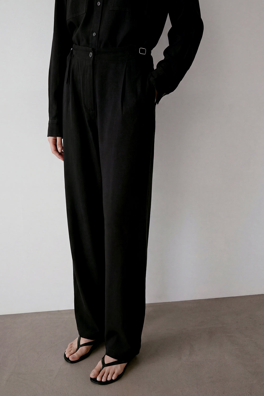 KOKO Modern Weave Buckle Pants – Black