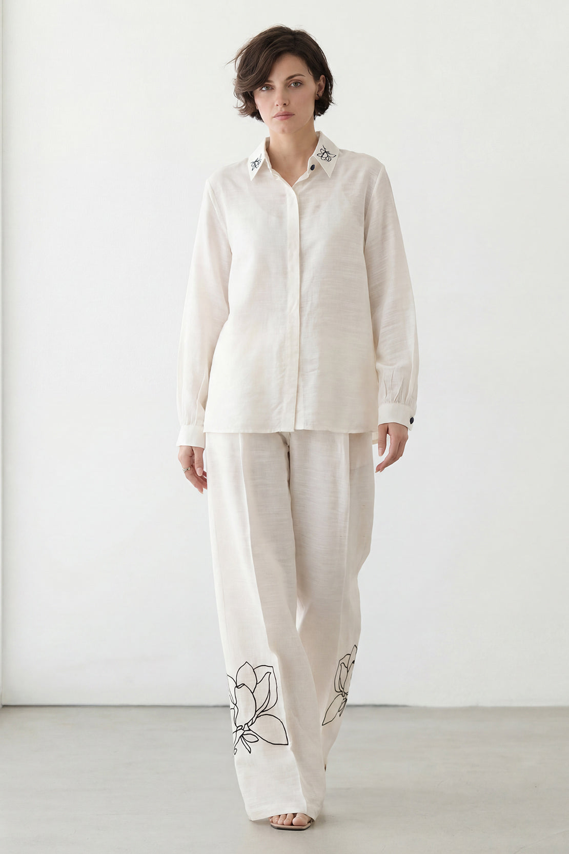 KOKO Light Linen Embroidered Collar Shirt – White