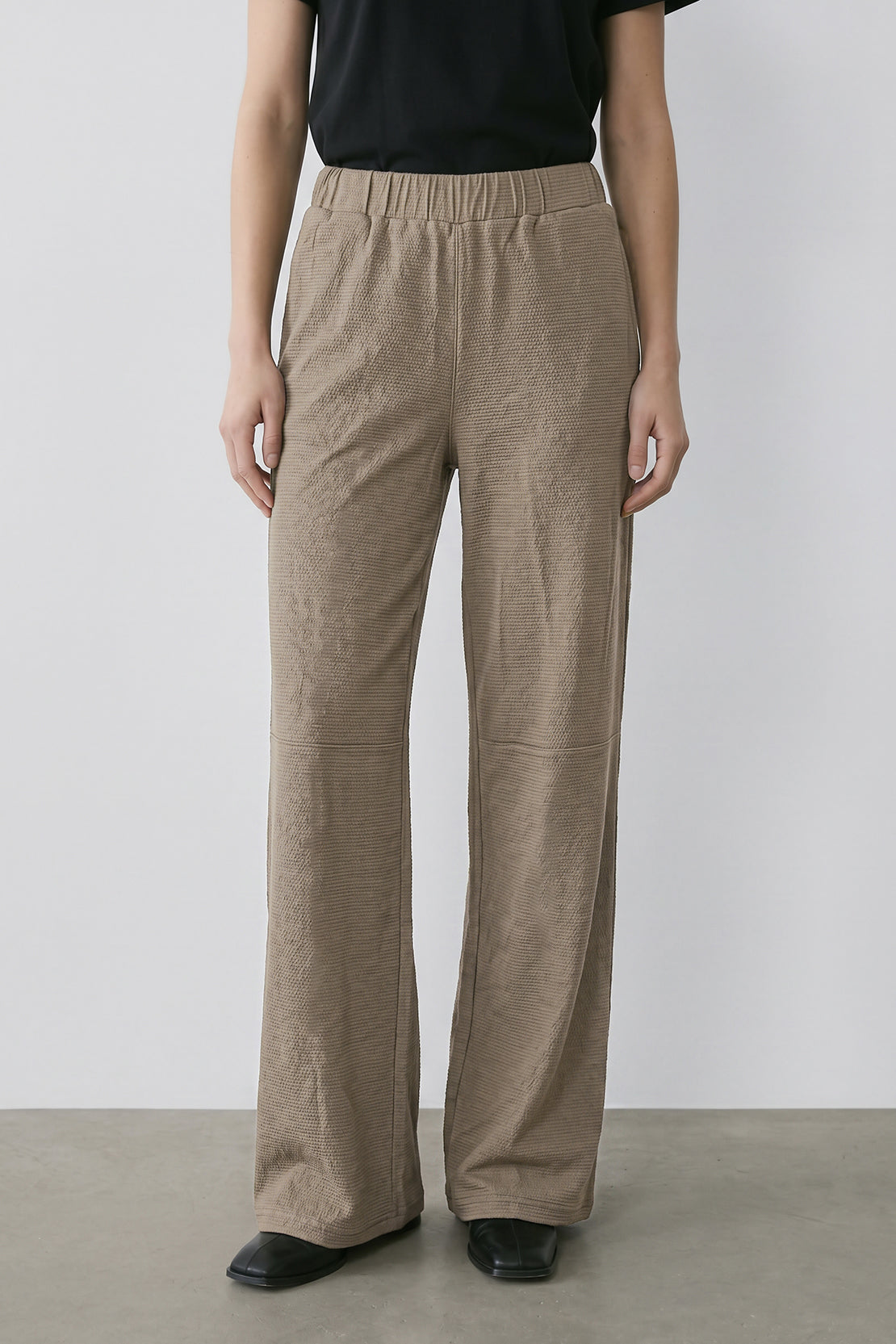 KOKO Textured Knit Relaxed Trouser – Clay