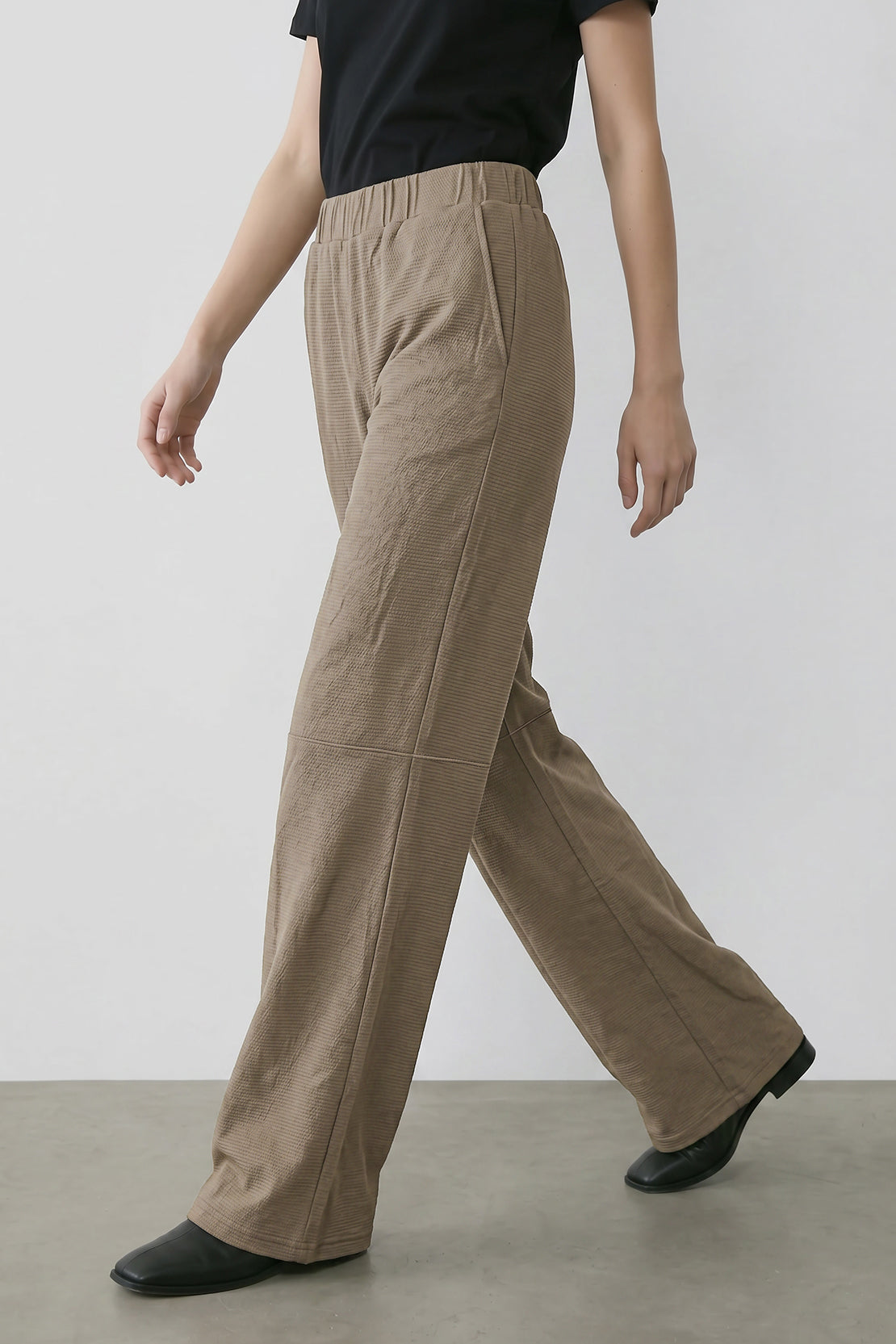 KOKO Textured Knit Relaxed Trouser – Clay