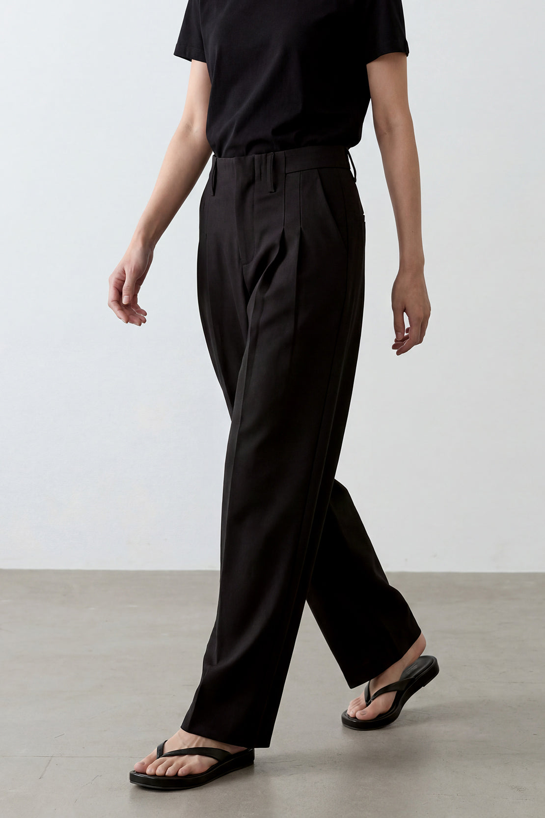 KOKO Modern Weave Straight-Fit Pants – Black