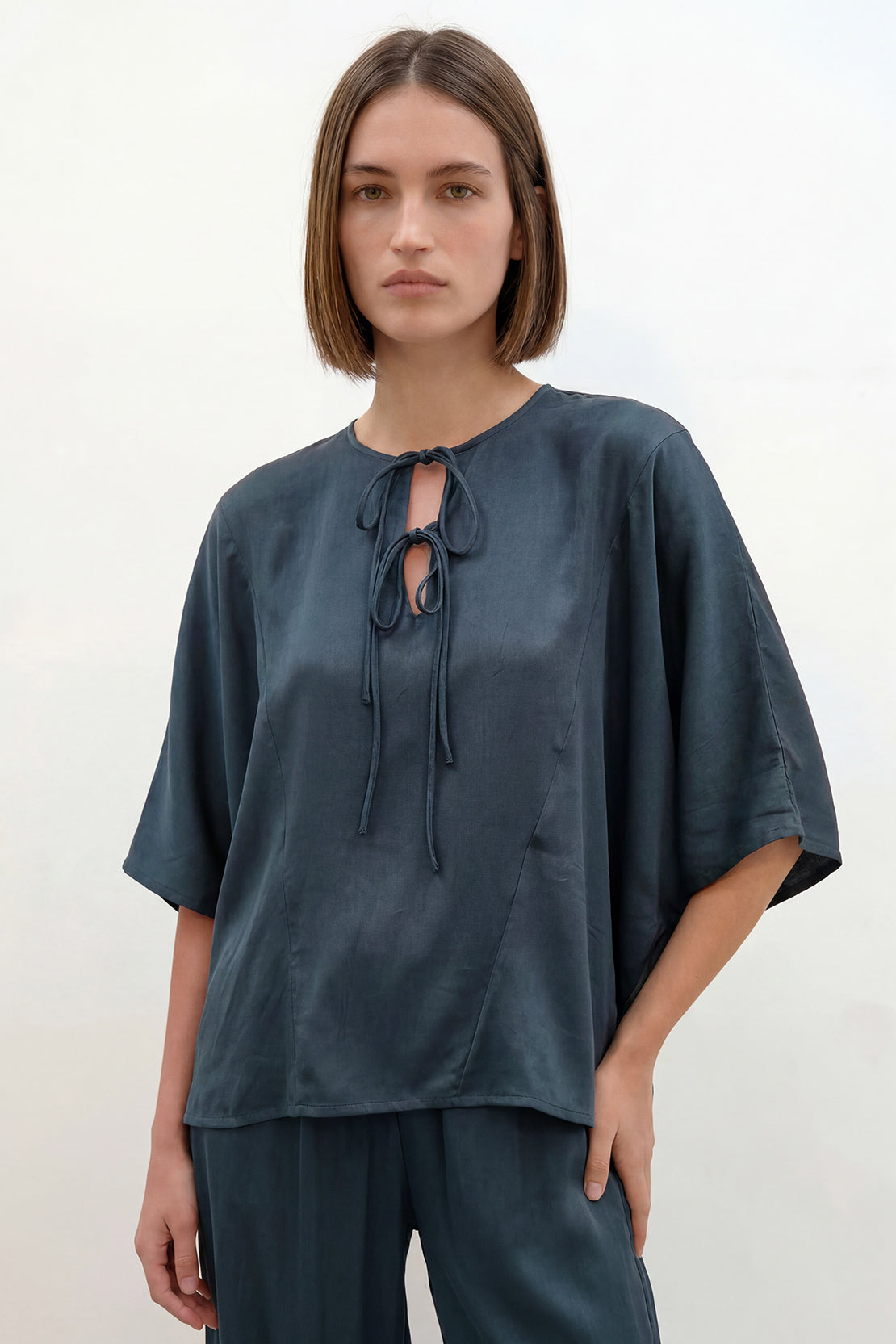 KOKO Structured Silk Tie-Front Top – Blue
