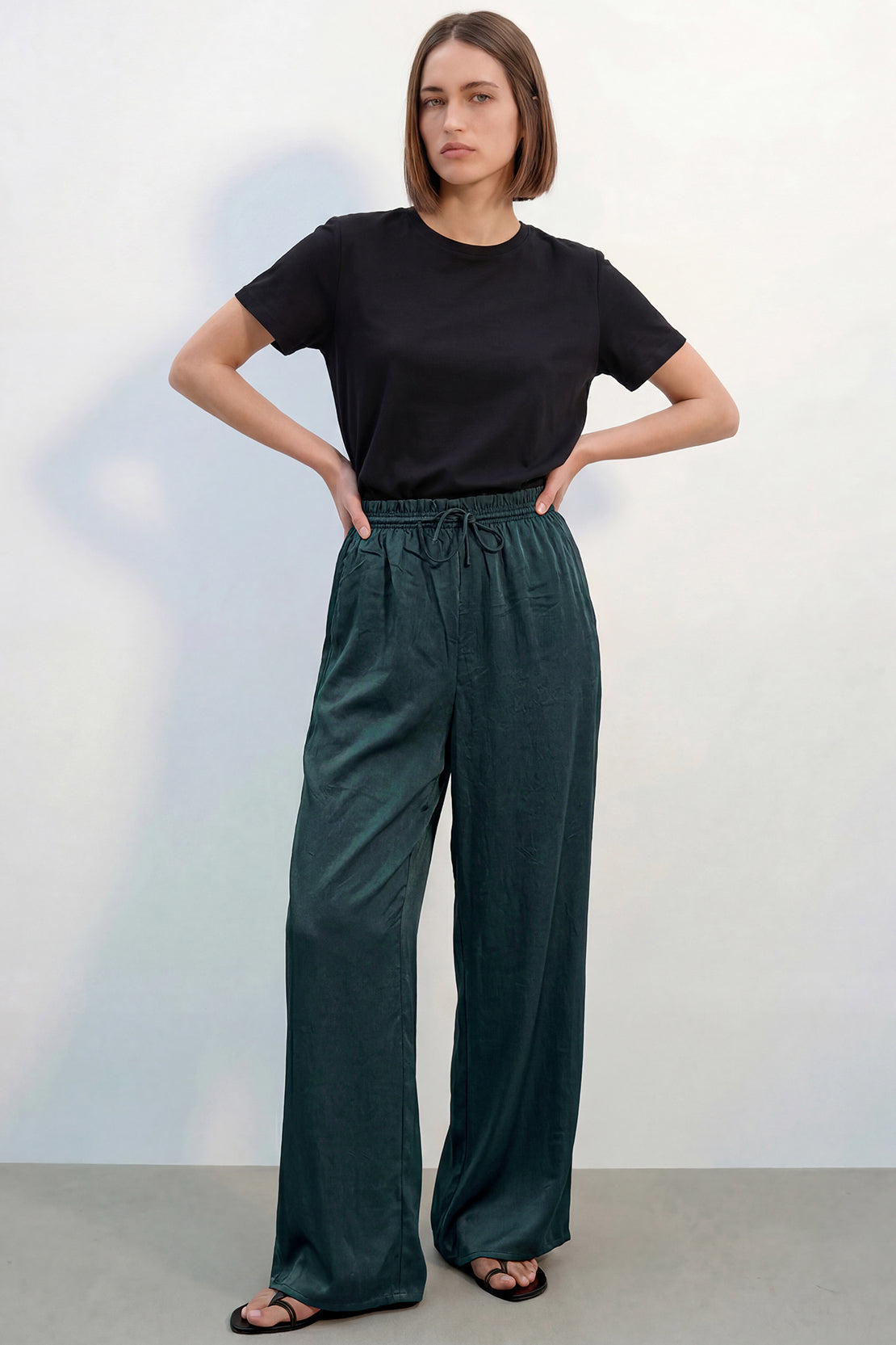 KOKO Structured Silk Wide-Leg Pants – Dark green