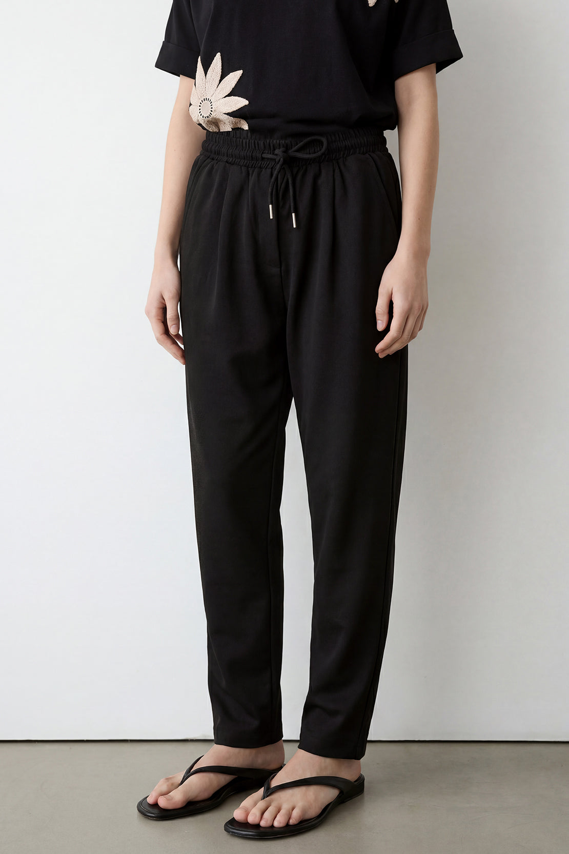 KOKO Cloud Linen Pleated Bottom – Black