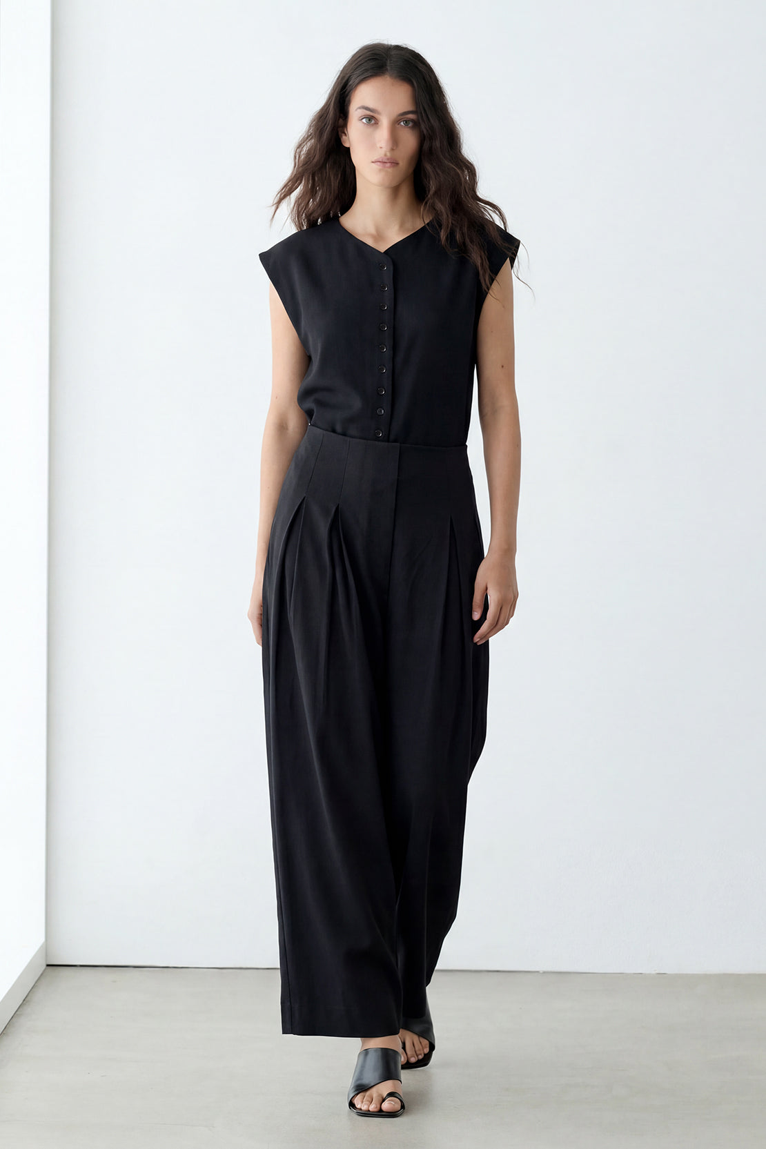 KOKO Modal Roma High-Waist Pleated Trouser – Black