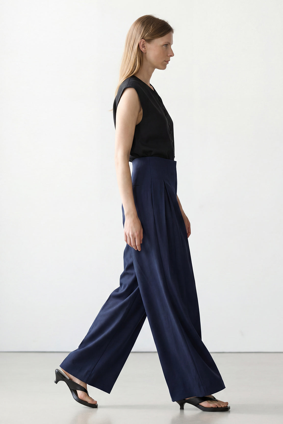 KOKO Modal Roma High-Waist Pleated Trouser – Navy