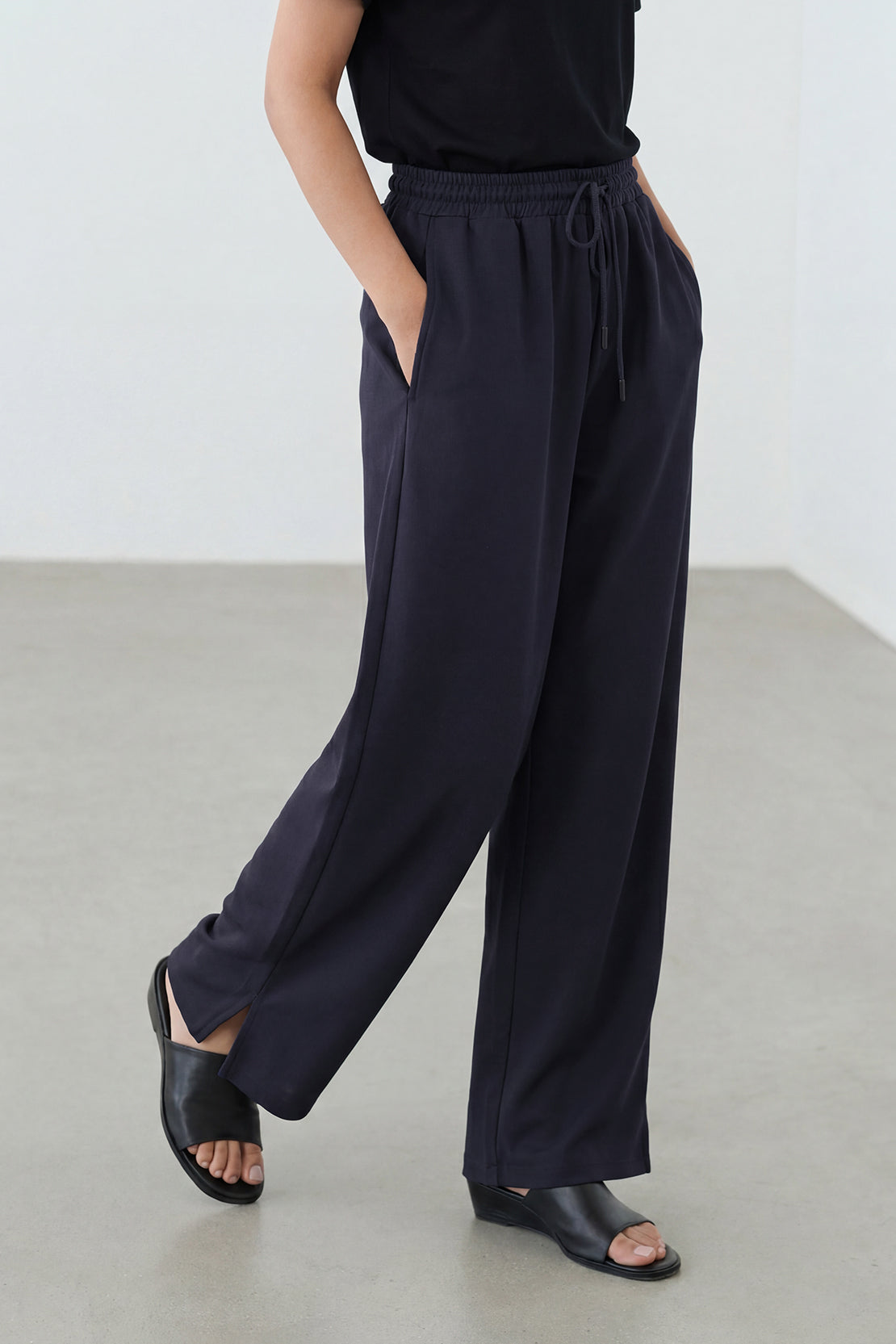 KOKO Modal Relaxed Trouser – Navy