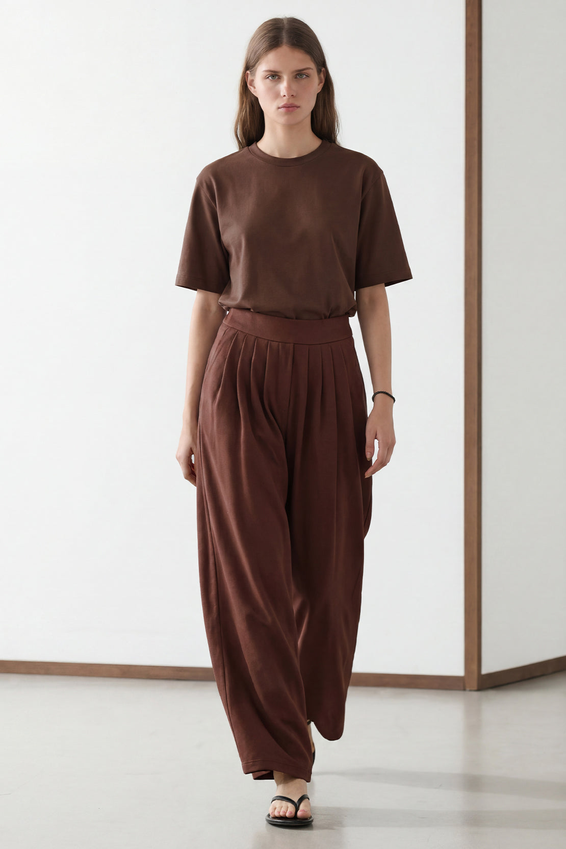 KOKO Weave Move Lite Pleated Pants – Brown