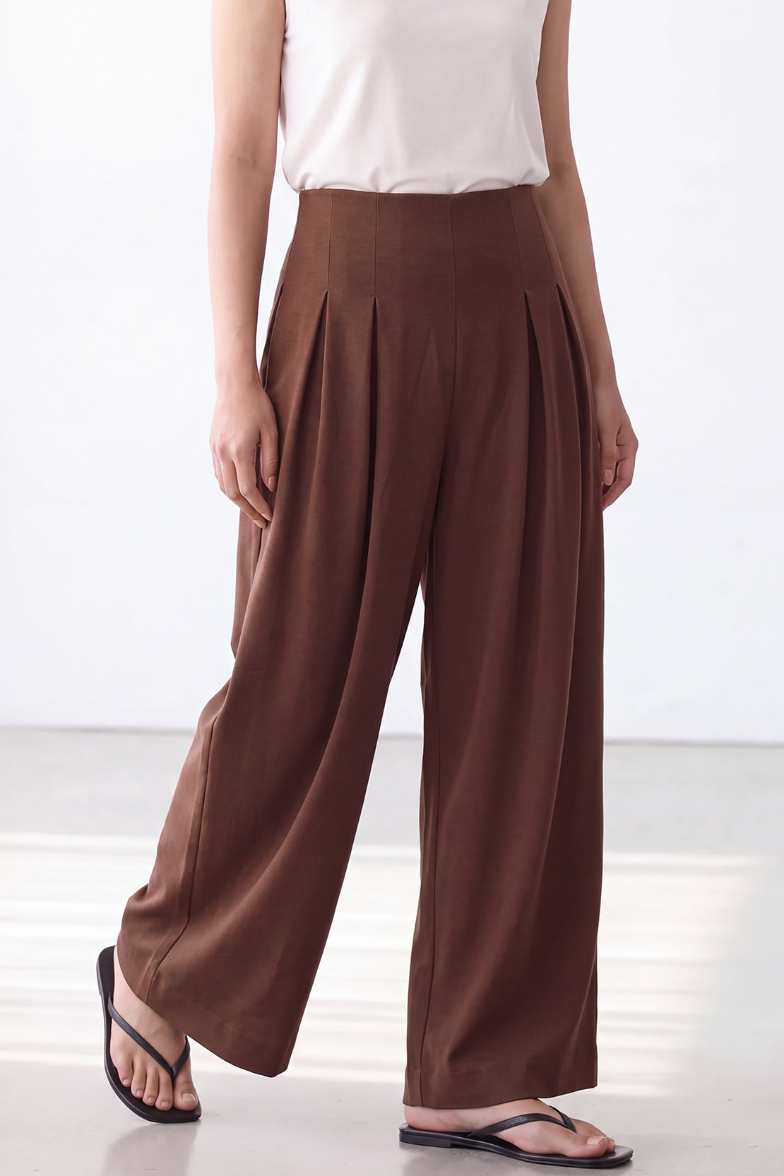 KOKO Weave Move Pleated Pants
