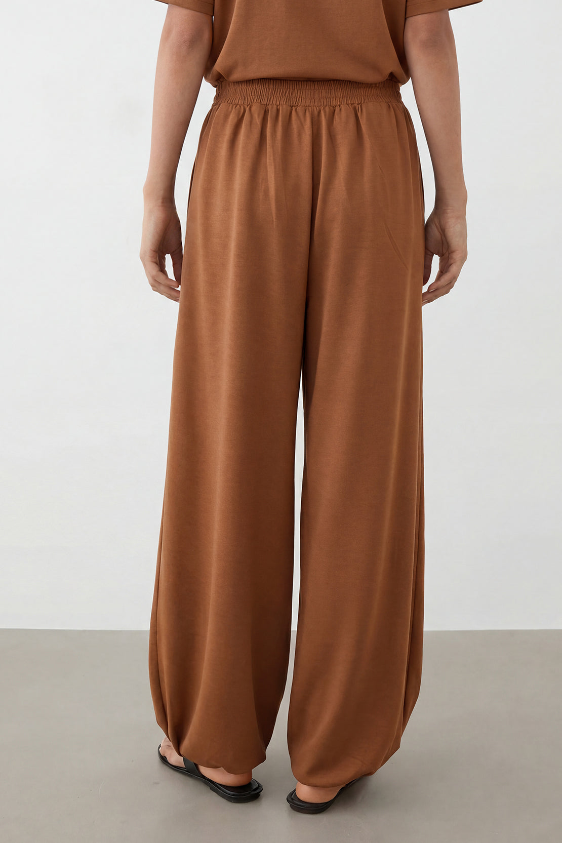 KOKO Modal Blend Balloon Pants – Brown