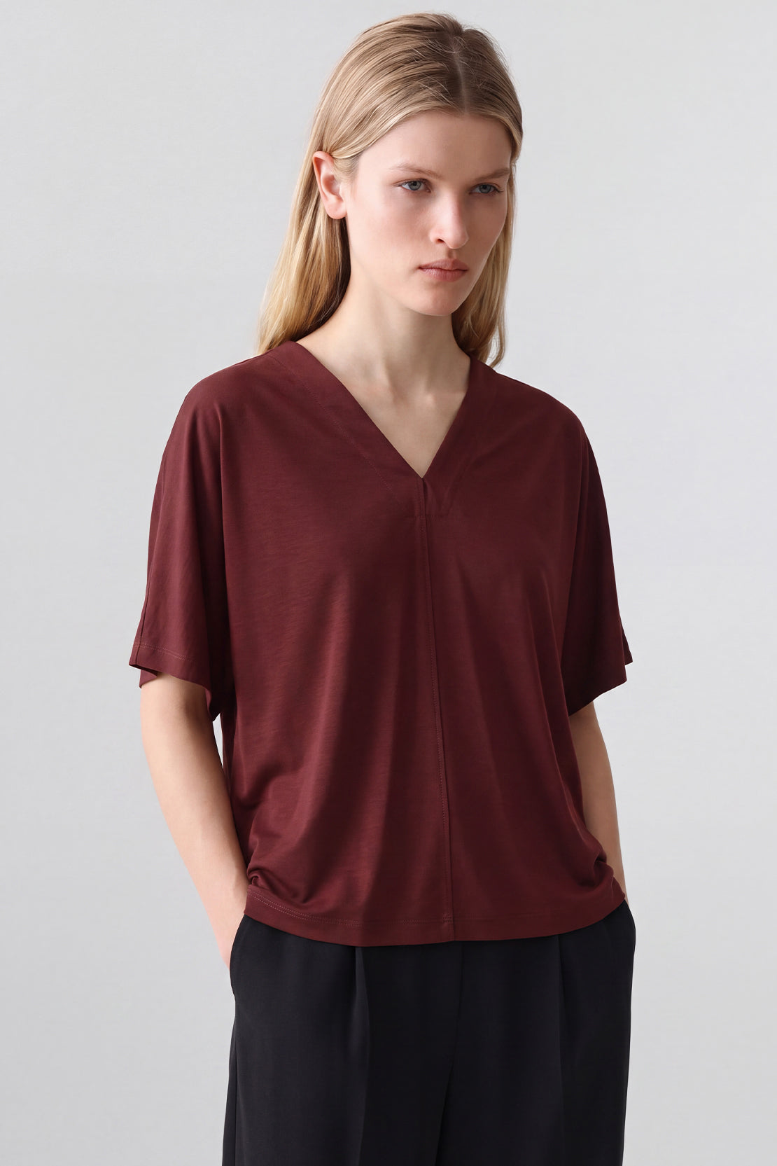 KOKO Silky Muslin Relaxed V-Neck Top – Cherry