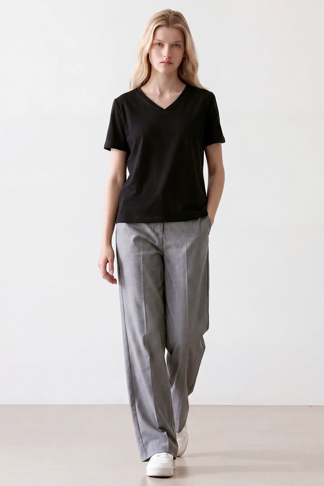 KOKO Sorona Modal V-Neck T-Shirt – Black