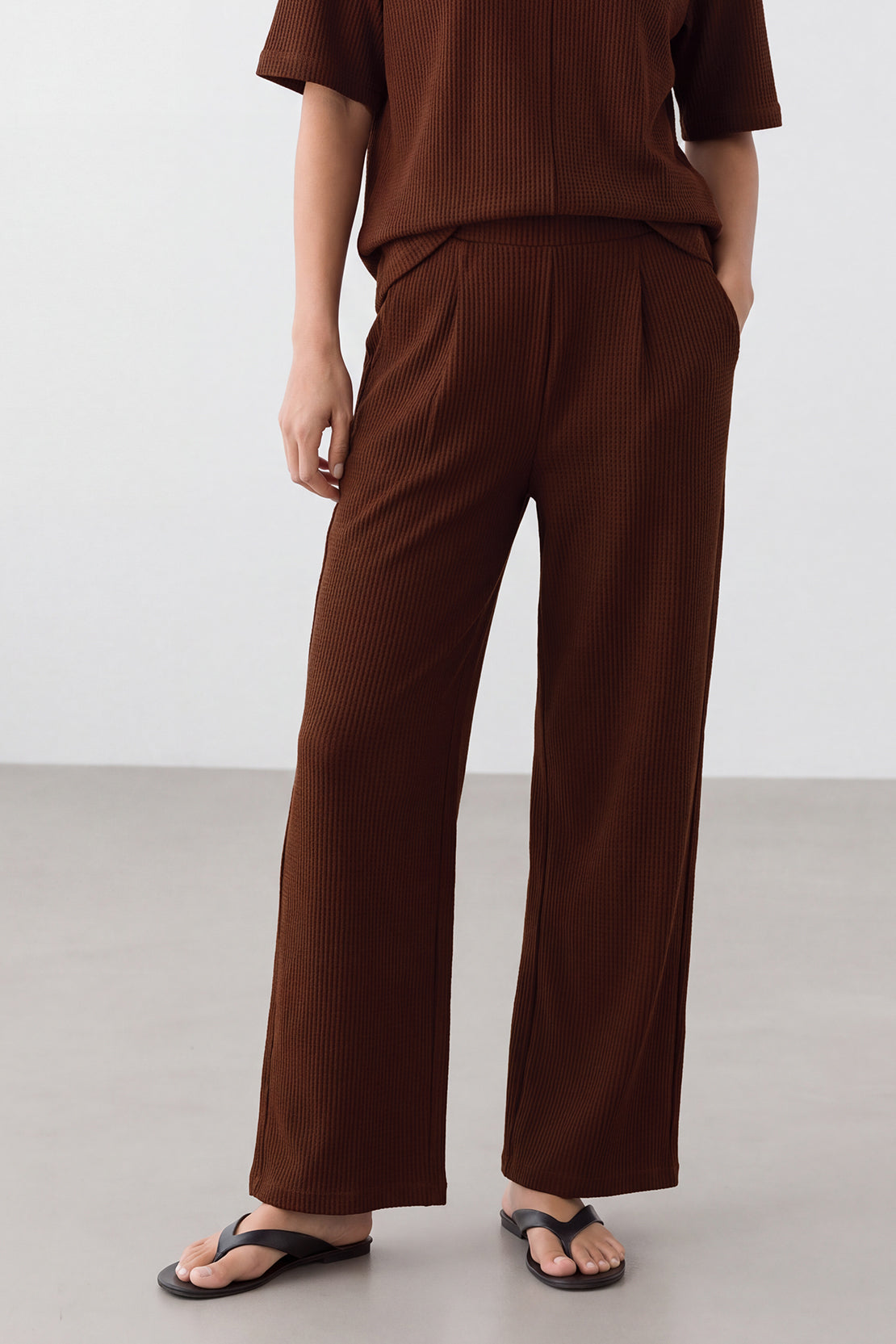 KOKO Structured Knit Pleated Straight Fit Pants – Brown