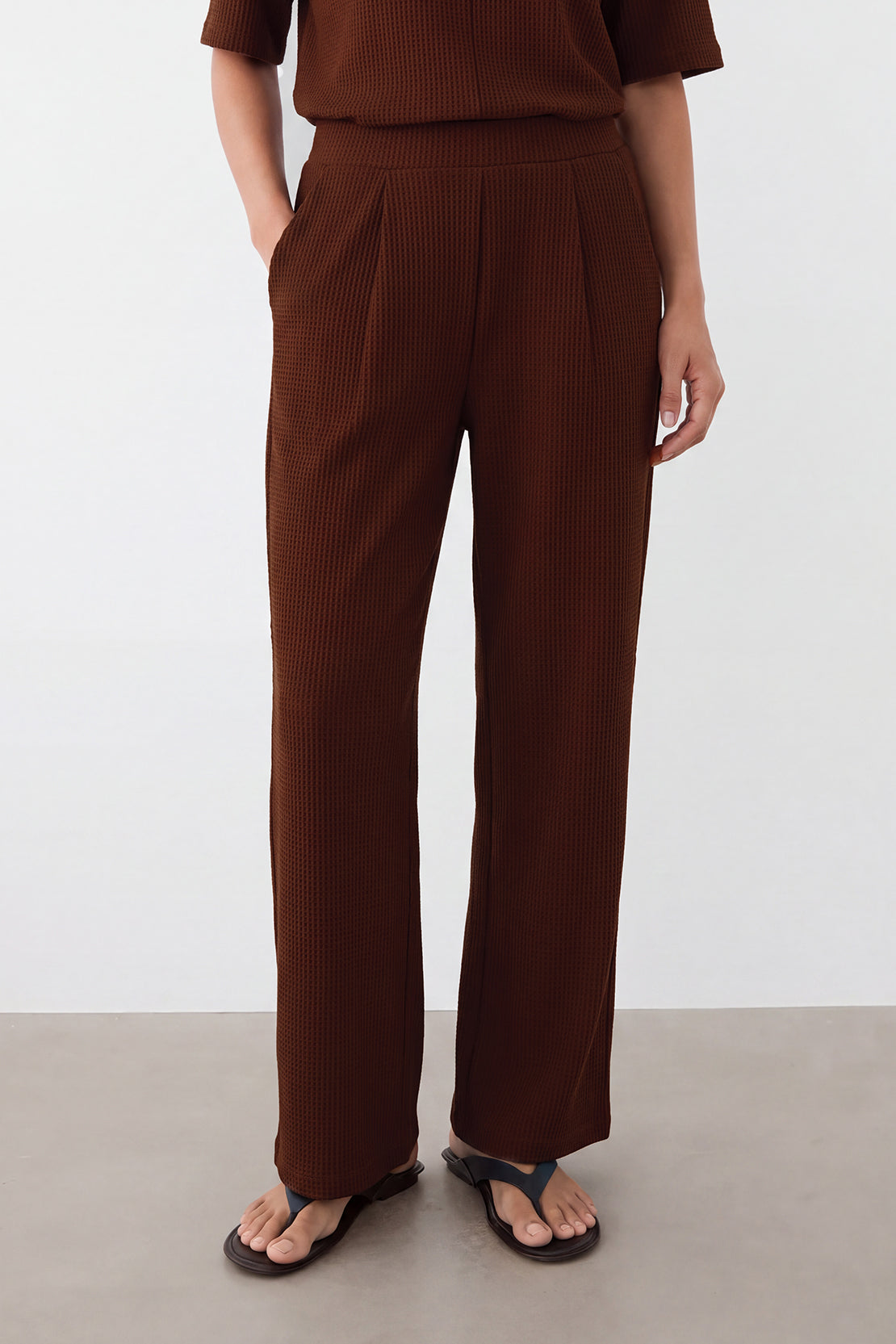 KOKO Structured Knit Pleated Straight Fit Pants – Brown