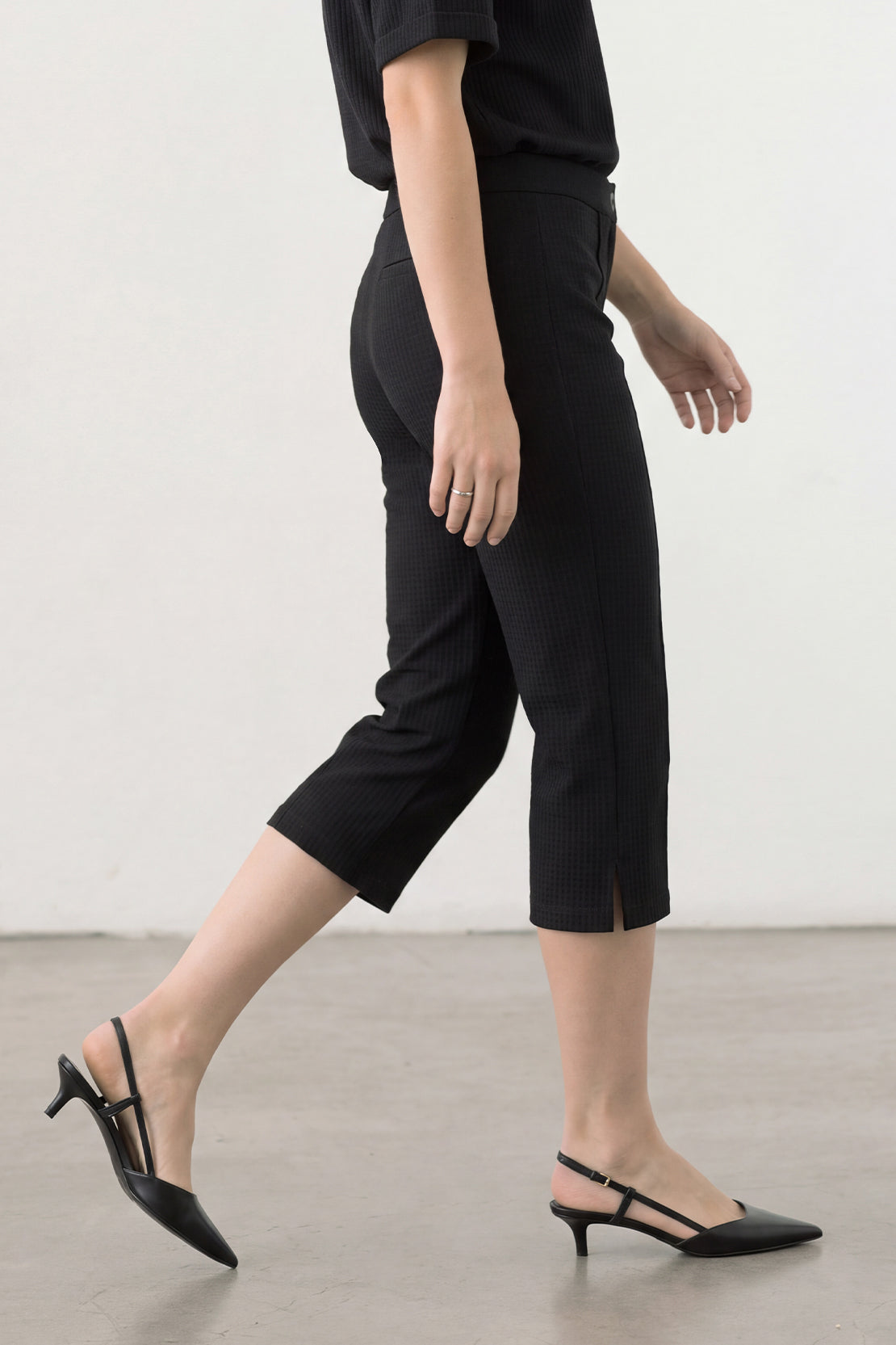 KOKO Structured Knit Capri Pants